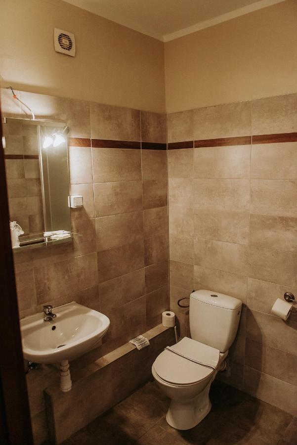 Dos Patos Bed & Breakfast Елк Екстериор снимка